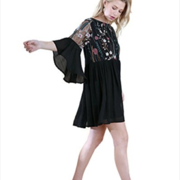 🔥 SOLD OUT!!🔥NWT Embroidered Peasant Tunic/Dress - Picture 3 of 6